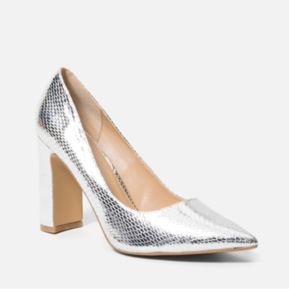 NWT Bebe Ariel Block Heel Pump, Size 8, silver, 3.5” heel - Picture 1 of 6